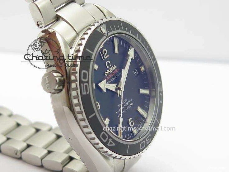 0518 Planet Ocean SS Bp Maker 45mm Black Bezel On SS Bracelet A OnTrend 8218